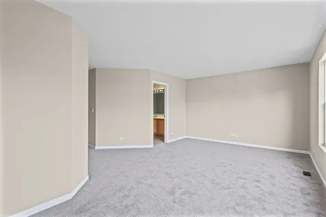 535 North Red Deer Road Round Lake IL 60073