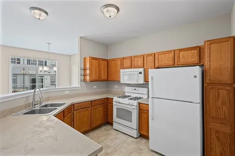 535 North Red Deer Road Round Lake IL 60073
