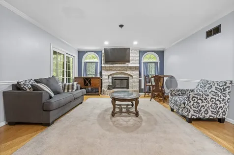 938 Stonehaven Court Elgin IL 60124
