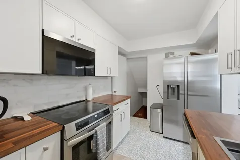 221 South Maple Avenue Oak Park IL 60302