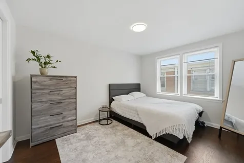 221 South Maple Avenue Oak Park IL 60302