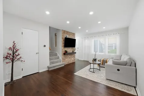 221 South Maple Avenue Oak Park IL 60302
