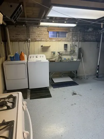 4047 Denley Avenue Schiller Park IL 60176