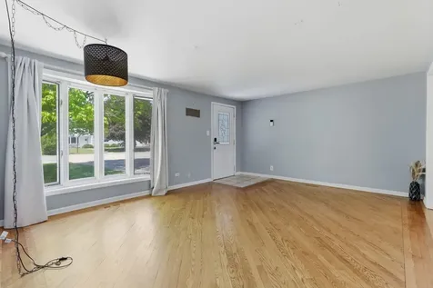 8753 South Kostner Avenue Hometown IL 60456