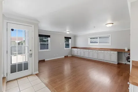 8753 South Kostner Avenue Hometown IL 60456