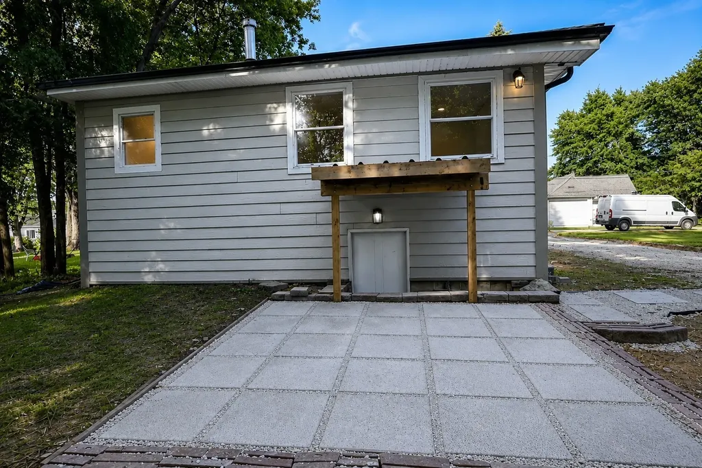 43348 North Forest Drive Antioch IL 60002