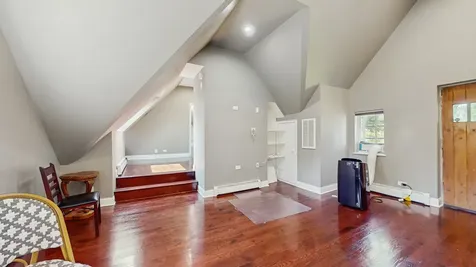 570 Hathaway Circle Lake Forest IL 60045