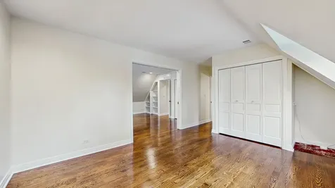 570 Hathaway Circle Lake Forest IL 60045