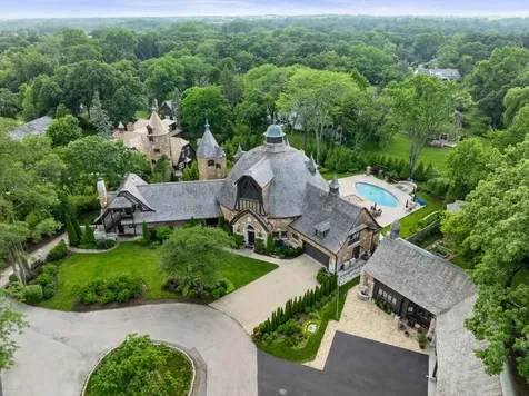 570 Hathaway Circle Lake Forest IL 60045