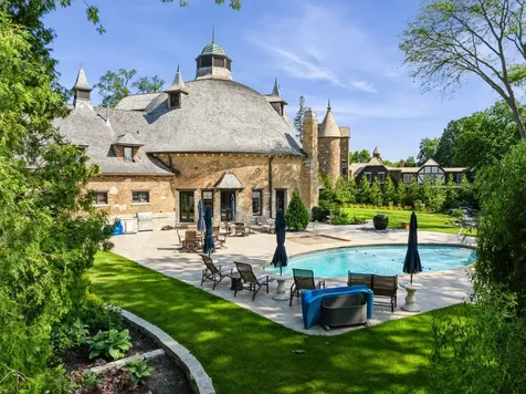 570 Hathaway Circle Lake Forest IL 60045