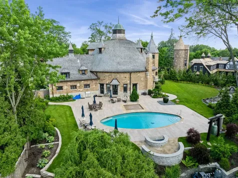570 Hathaway Circle Lake Forest IL 60045