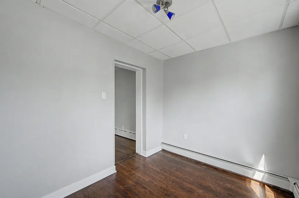 4945 West Addison Street Chicago IL 60641