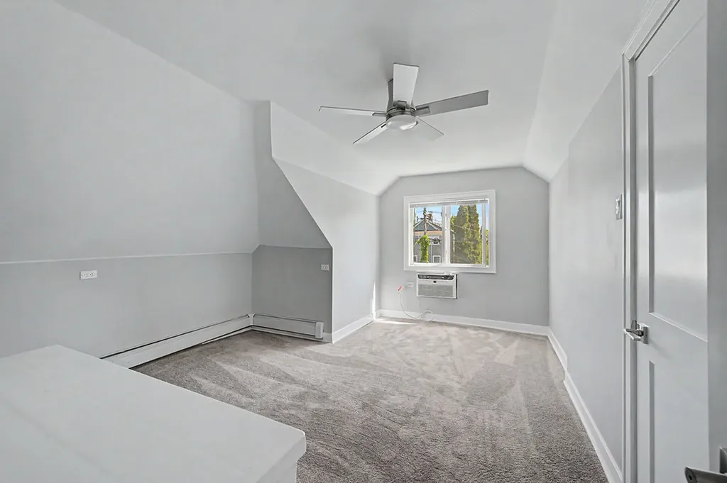 4945 West Addison Street Chicago IL 60641