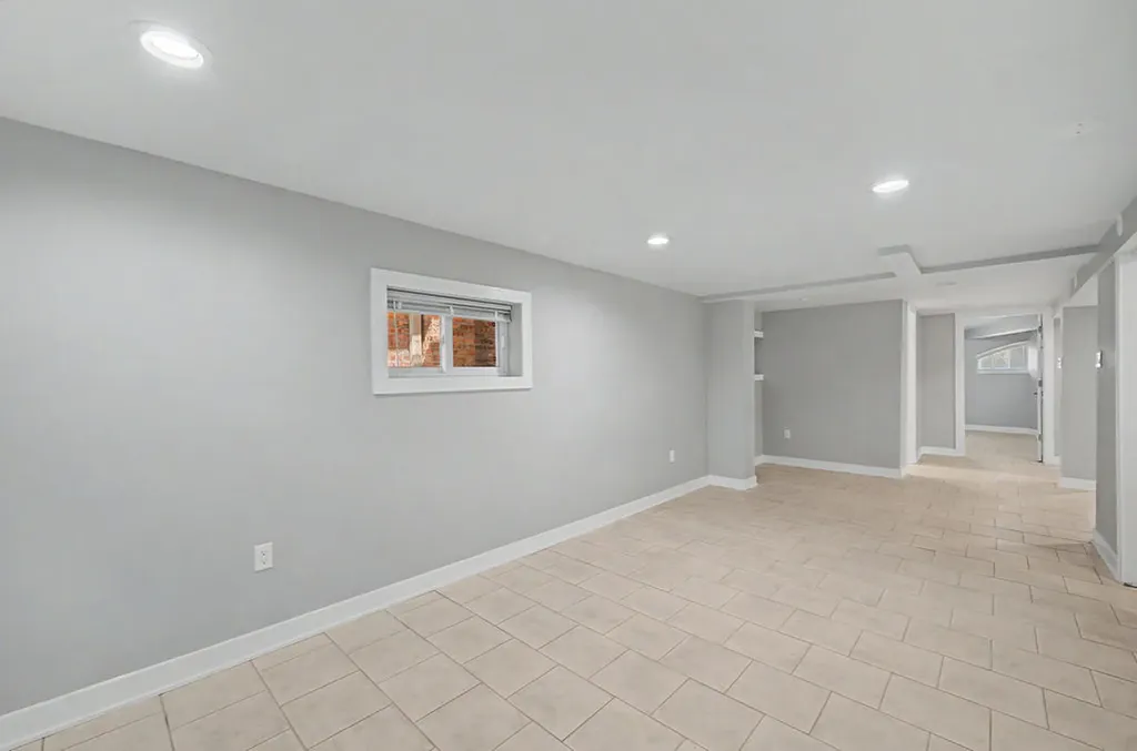 4945 West Addison Street Chicago IL 60641