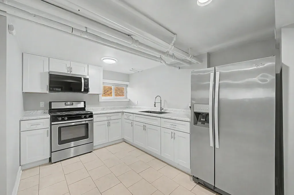 4945 West Addison Street Chicago IL 60641