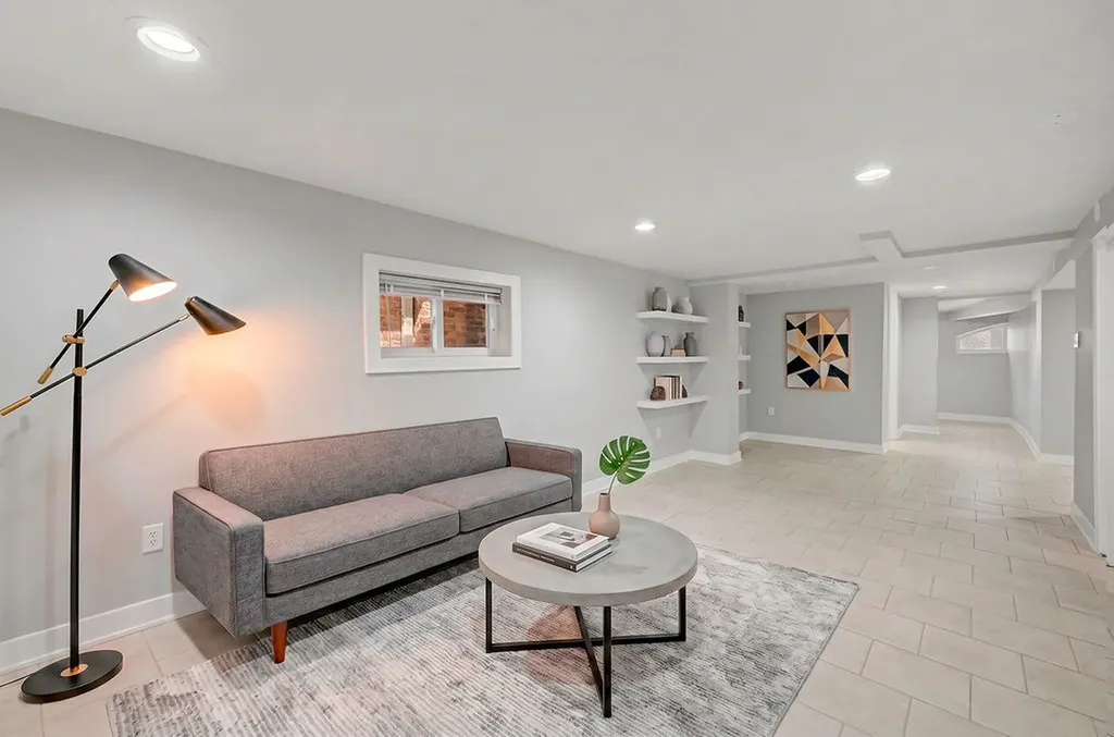 4945 West Addison Street Chicago IL 60641