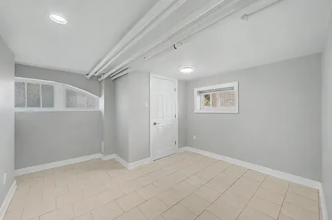 4945 West Addison Street Chicago IL 60641
