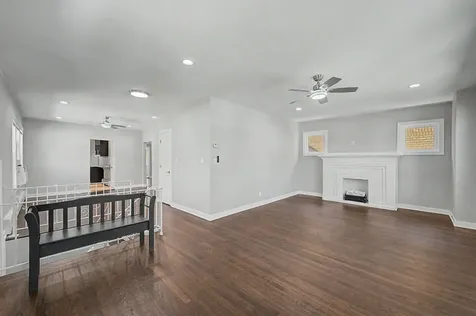 4945 West Addison Street Chicago IL 60641
