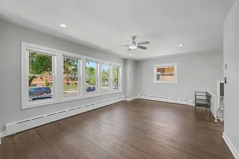4945 West Addison Street Chicago IL 60641