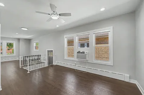 4945 West Addison Street Chicago IL 60641