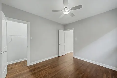4945 West Addison Street Chicago IL 60641