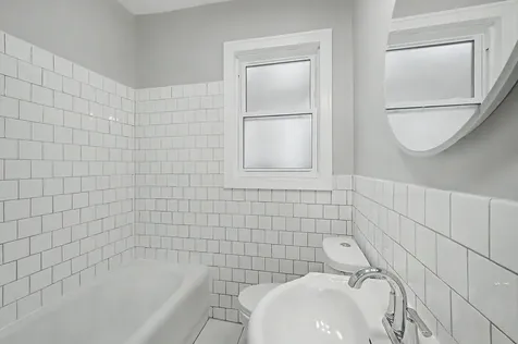 4945 West Addison Street Chicago IL 60641