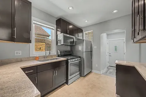 4945 West Addison Street Chicago IL 60641