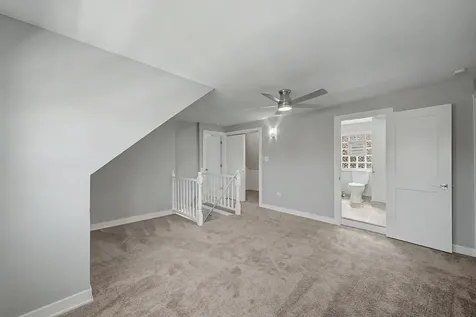 4945 West Addison Street Chicago IL 60641