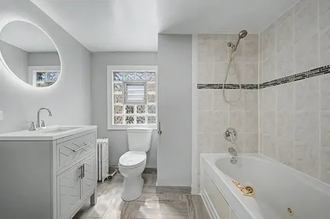 4945 West Addison Street Chicago IL 60641