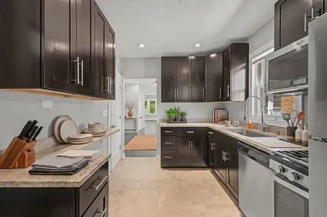 4945 West Addison Street Chicago IL 60641