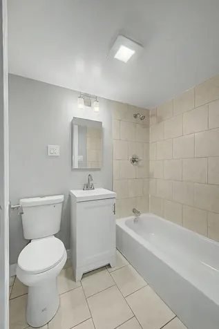 4945 West Addison Street Chicago IL 60641
