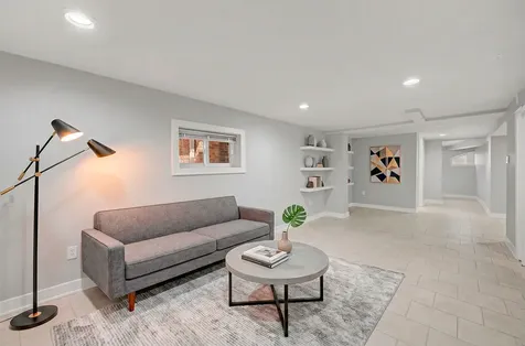 4945 West Addison Street Chicago IL 60641