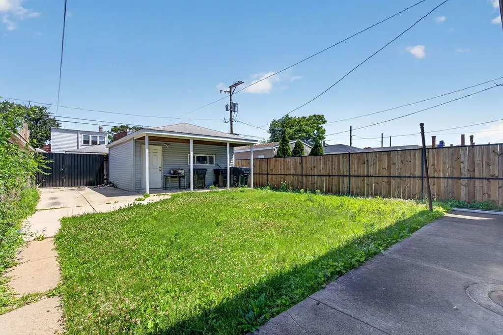 4824 West Concord Place Chicago IL 60639