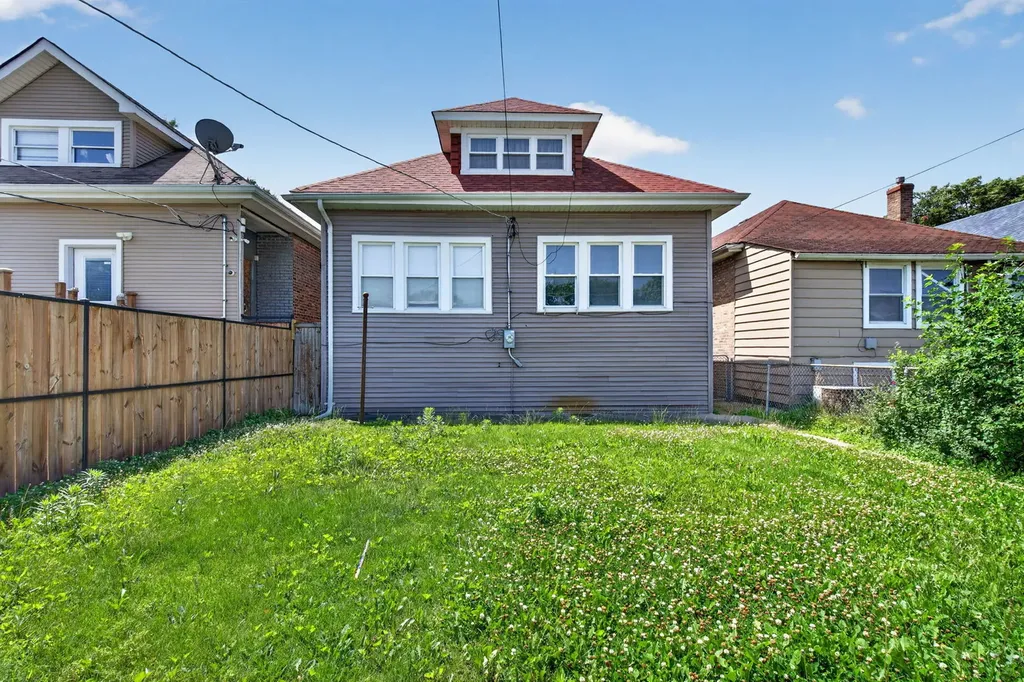 4824 West Concord Place Chicago IL 60639