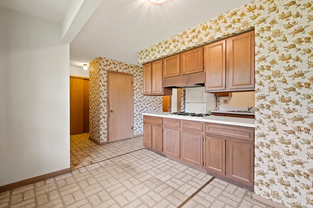509 69TH Street Darien IL 60561