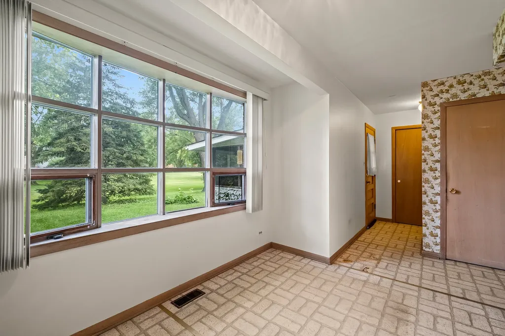 509 69TH Street Darien IL 60561