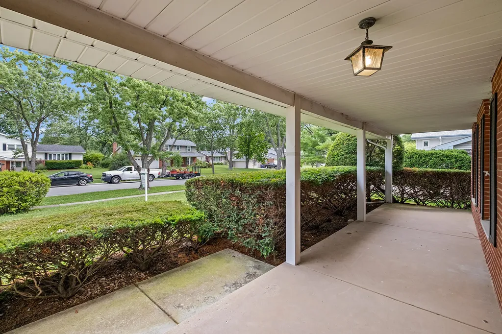 509 69TH Street Darien IL 60561