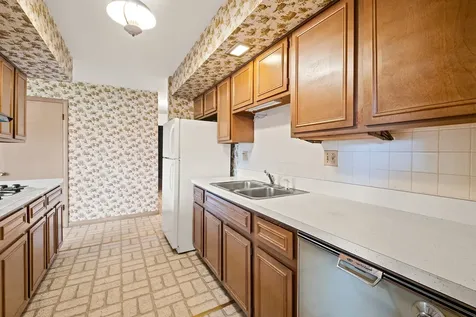 509 69TH Street Darien IL 60561