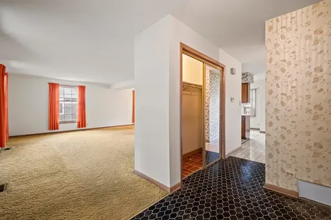 509 69TH Street Darien IL 60561