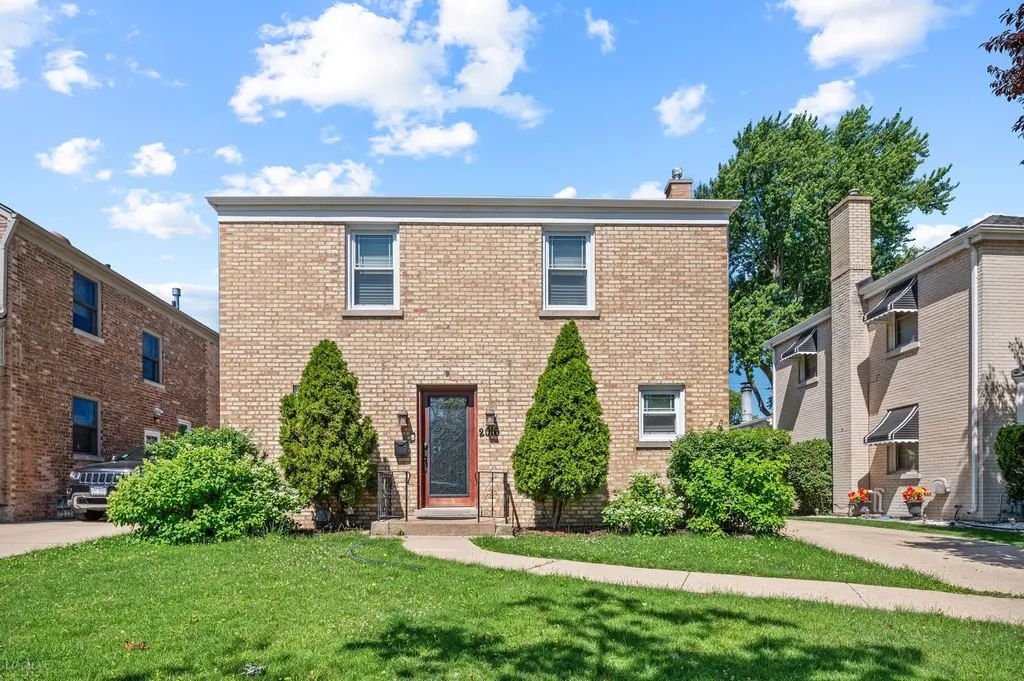 2016 North 75th Avenue Elmwood Park IL 60707