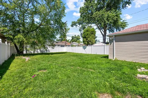 2016 North 75th Avenue Elmwood Park IL 60707