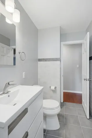 714 North 2nd Avenue Villa Park IL 60181