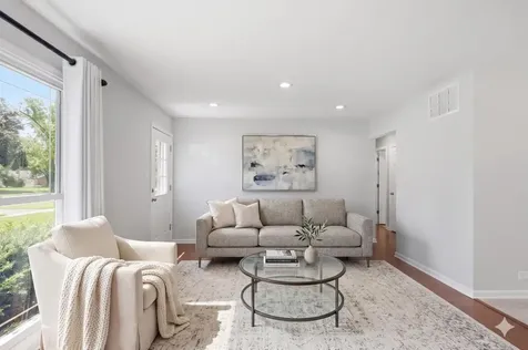 714 North 2nd Avenue Villa Park IL 60181