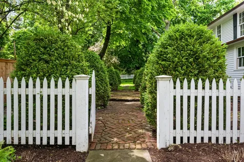 464 Oakwood Avenue Lake Forest IL 60045