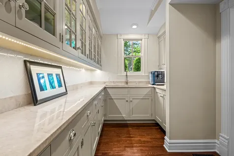 464 Oakwood Avenue Lake Forest IL 60045