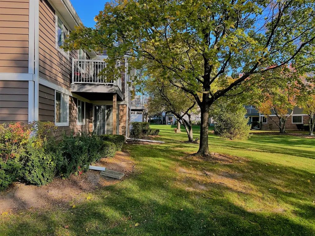 601 Hanover Court Schaumburg IL 60194