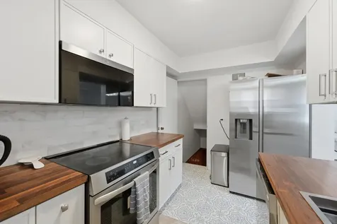 221 South Maple Avenue Oak Park IL 60302