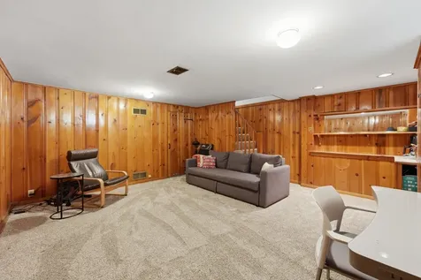 221 South Maple Avenue Oak Park IL 60302