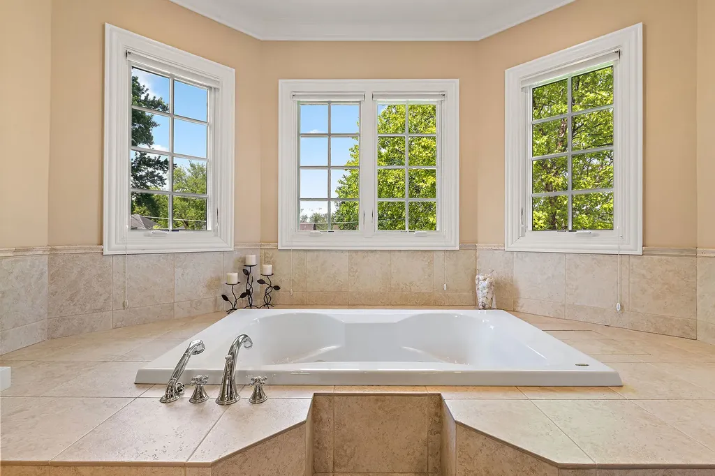 1110 South Washington Avenue Park Ridge IL 60068