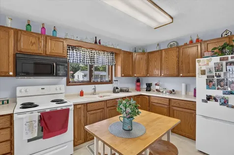 1204 West Violet Street Freeport IL 61032